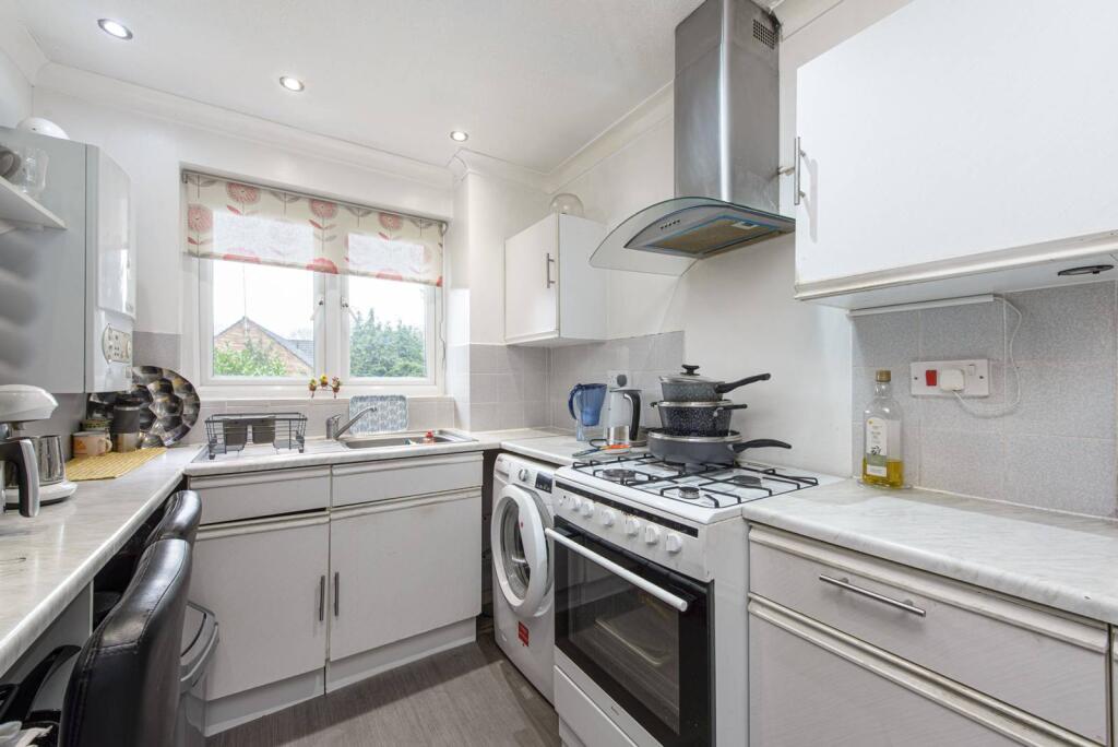 Main image of property: Greenside Close, Barnet, London, N20