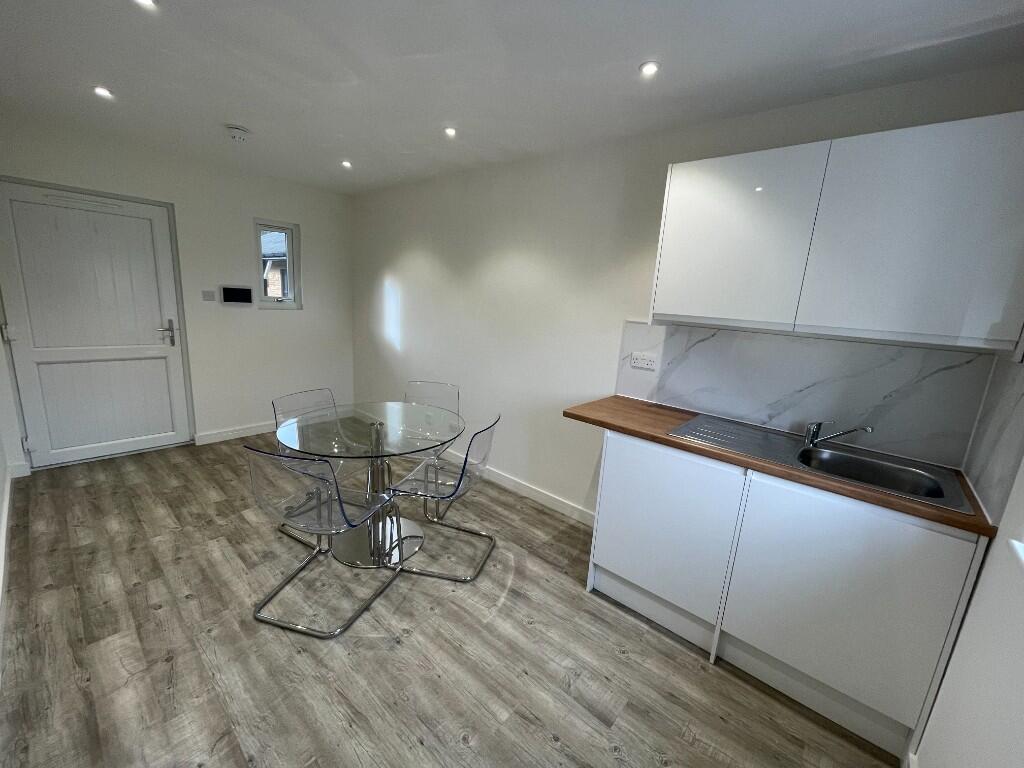 Main image of property: West Kingsdown, TN15