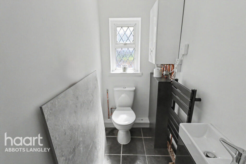 3-bed terraced on Valley Rise, Watford, £500,000