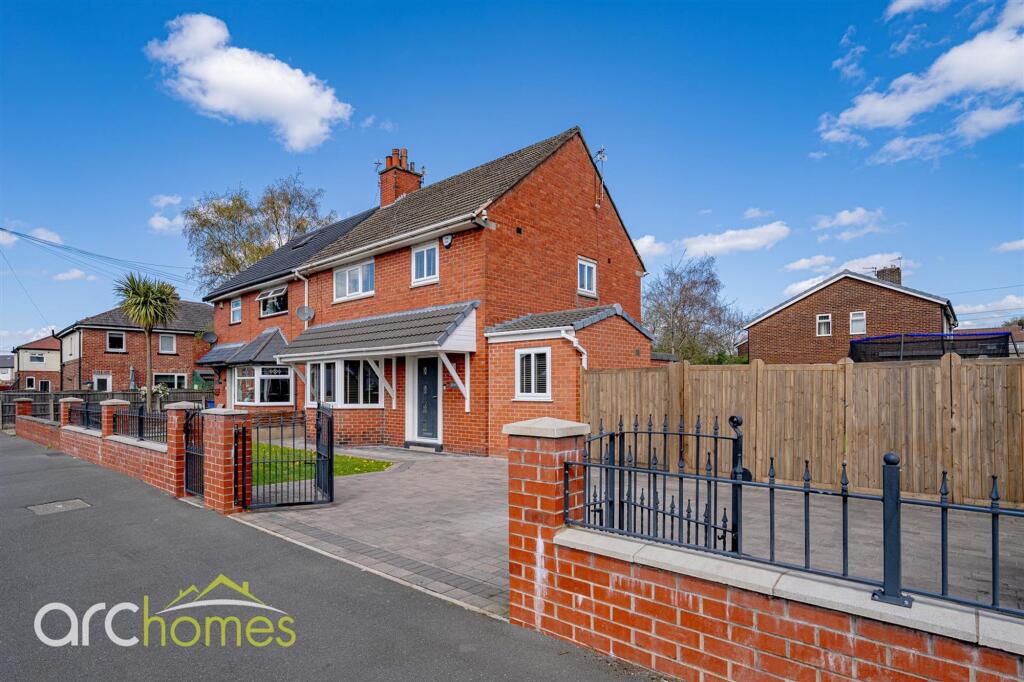 4-bed house on Hesketh Street, Atherton, M46, £280,000