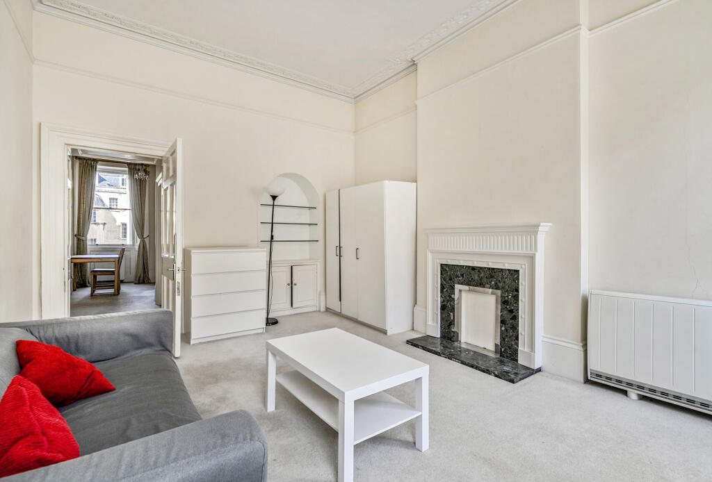 Apartment in Bath, Widcombe - View 3