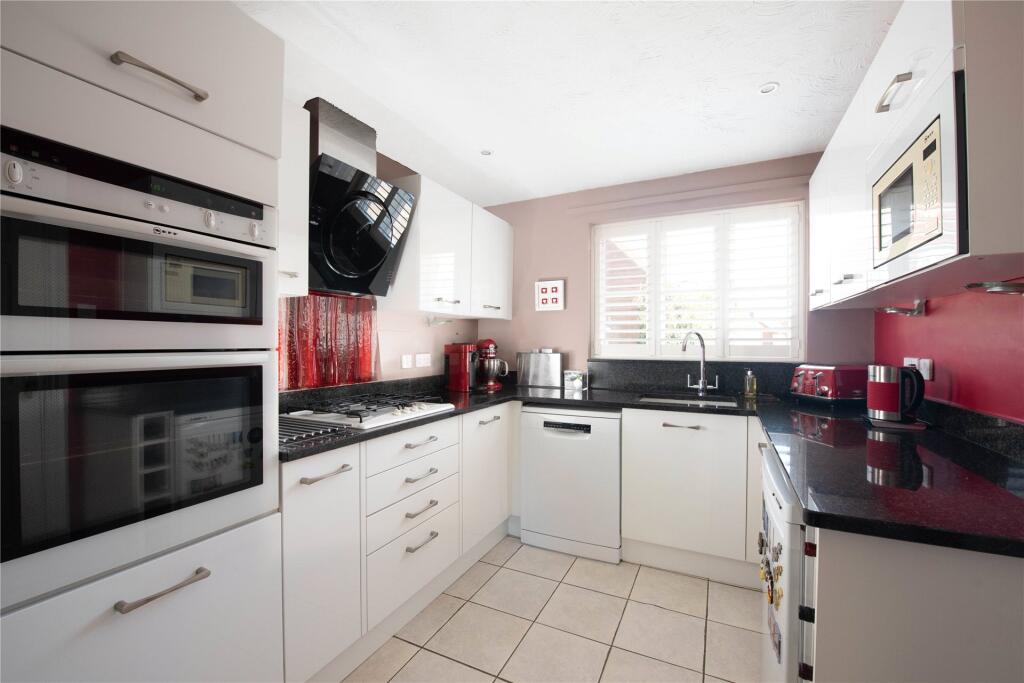 Bridgnorth Drive, Kingsmead, Milton Keynes, Buckinghamshire, MK4 photo 4