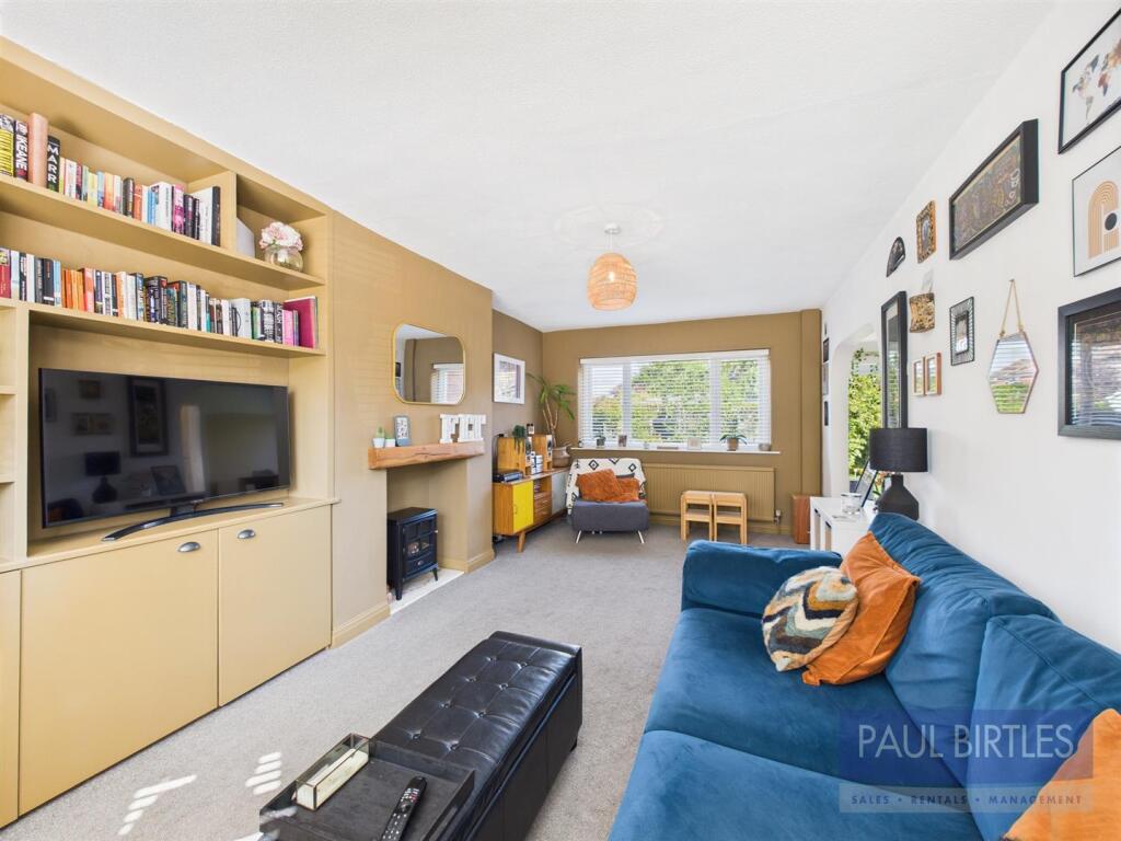 Bishop Road, Flixton, Trafford, M41 8GU photo 4