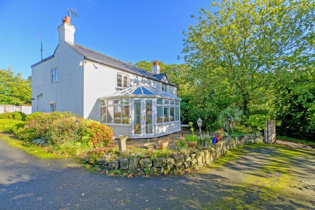 House in Helsby, Woodhouses