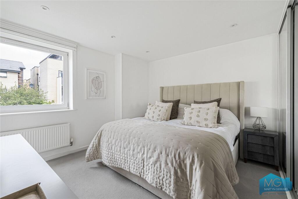 Apartment in London, Ridgemont, West Finchley - View 3