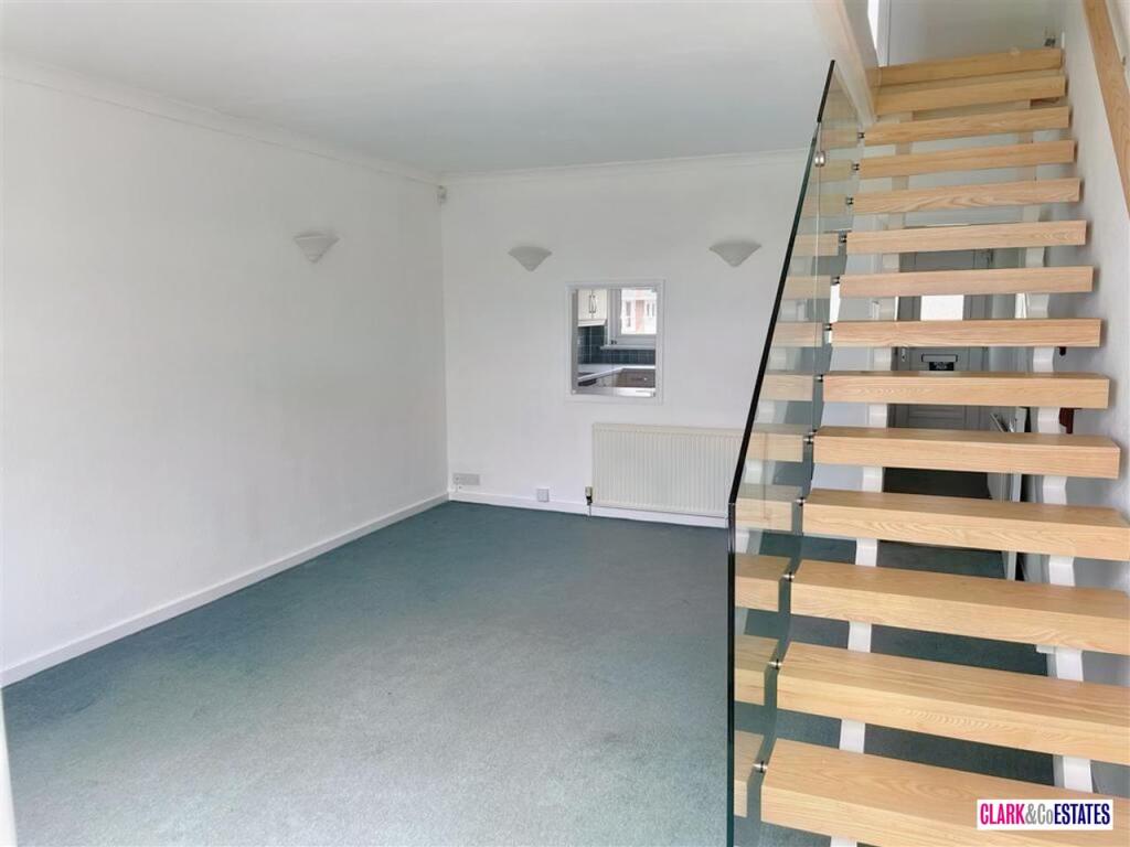 Apartment in Exeter, Devon - View 5