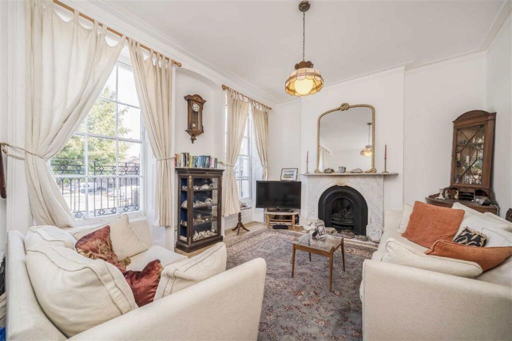 House in London - View 4