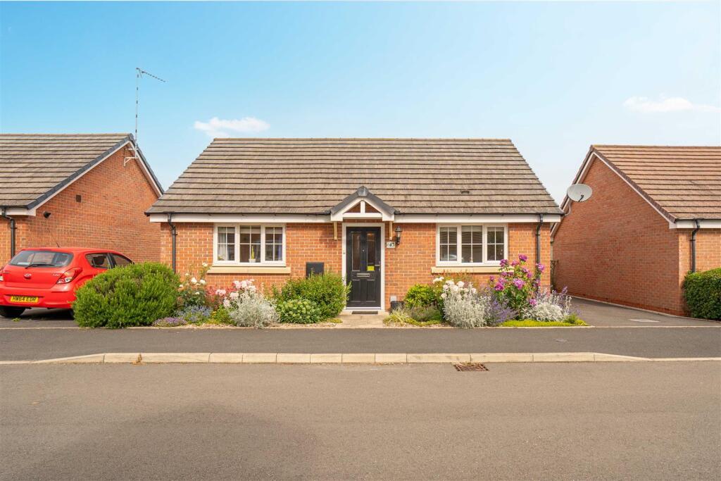 Main image of property: Cozens Street, Wellesbourne