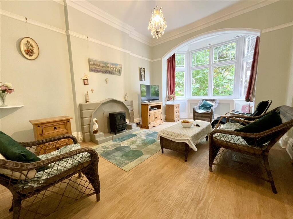 Royal Avenue, Scarborough, YO11, Scarborough