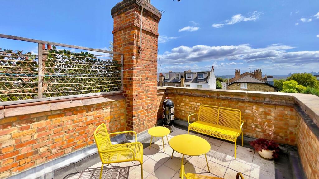 Apartment in London - View 2