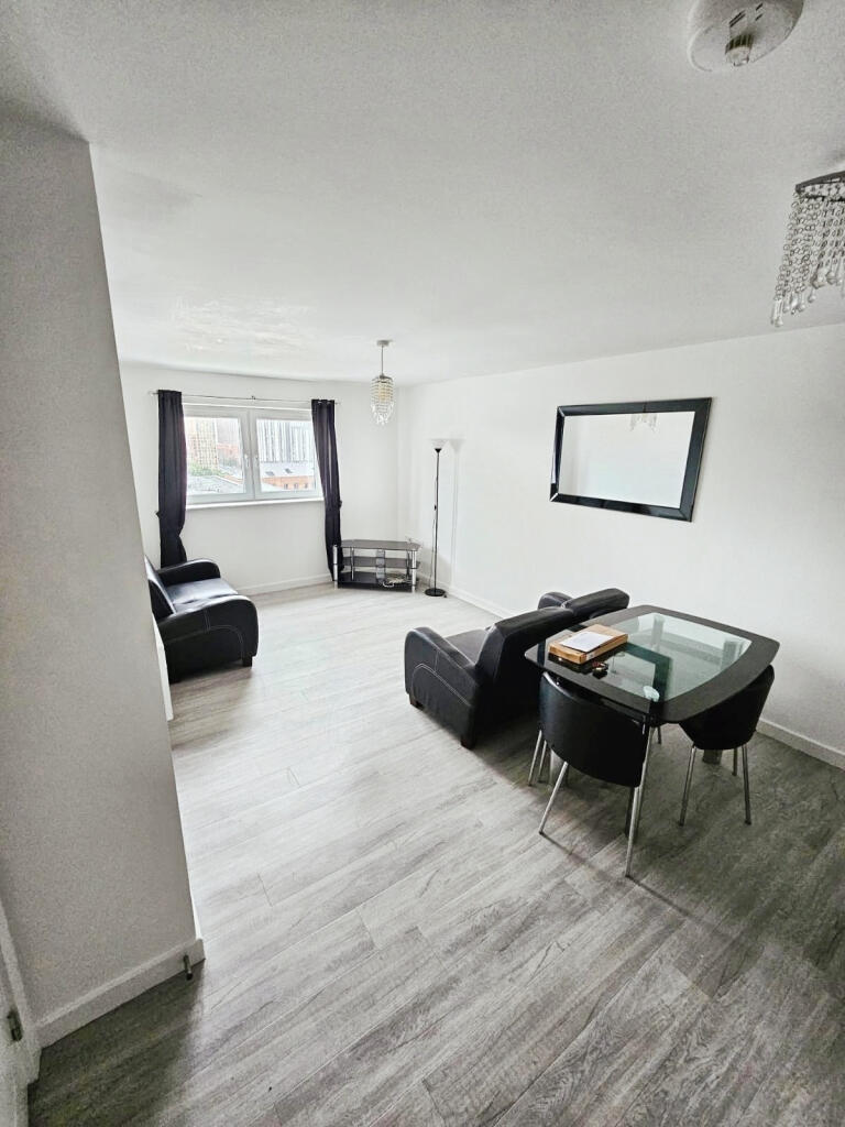 Apartment in Manchester - View 5