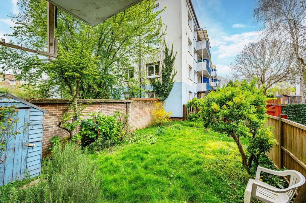 Apartment in London - View 5