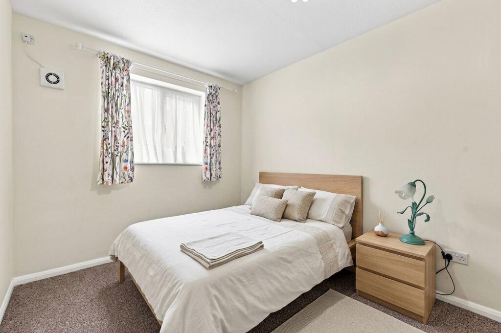 Apartment in Brentwood, Ingatestone and Fryerning - More