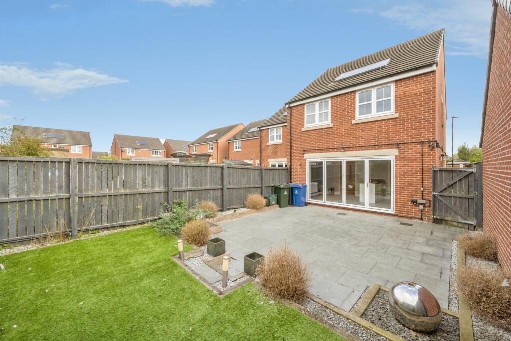 House in Doncaster, Blaxton - View 4