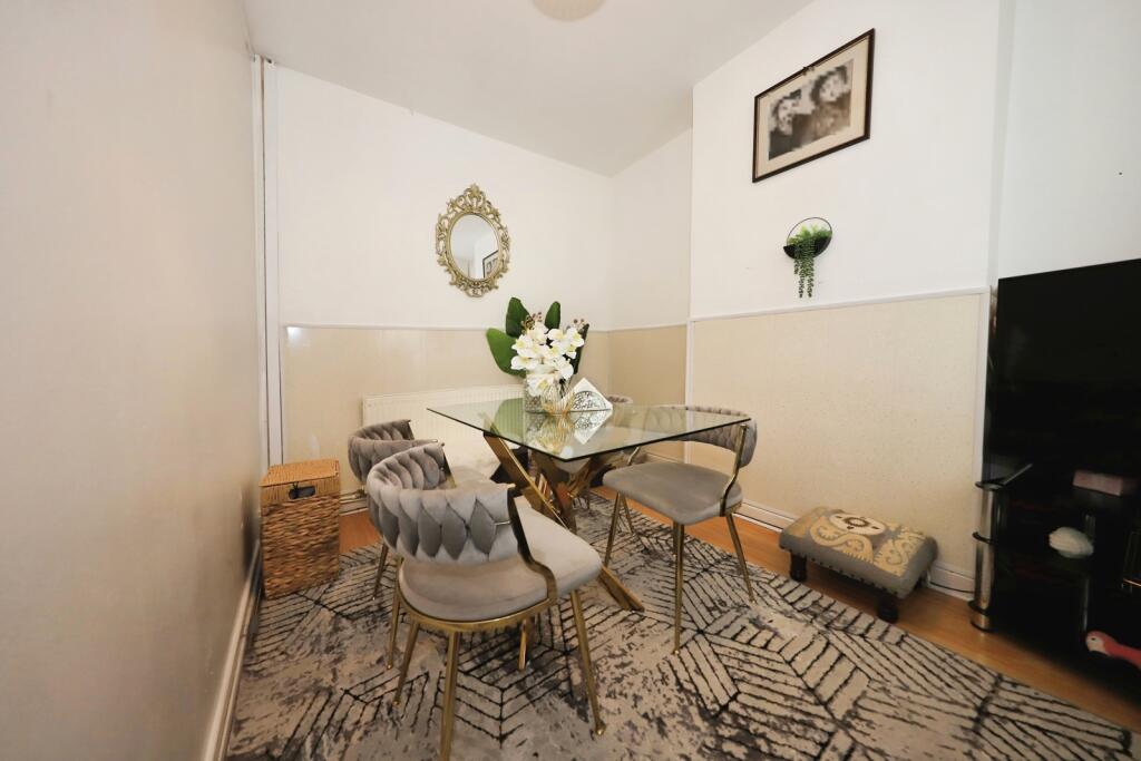 House in Wolverhampton, West Midlands - View 3