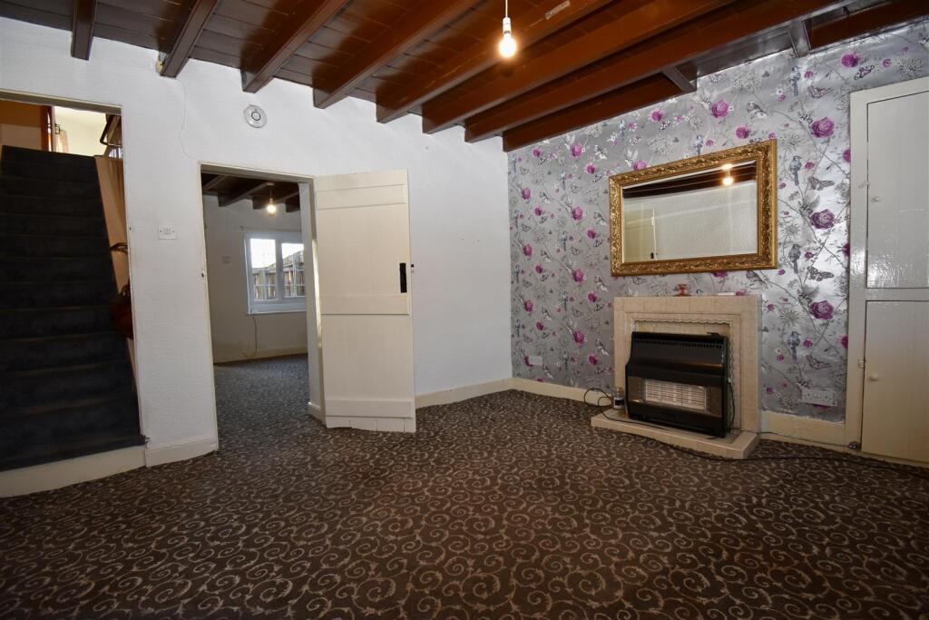 67, Westgate, Pickering photo 3