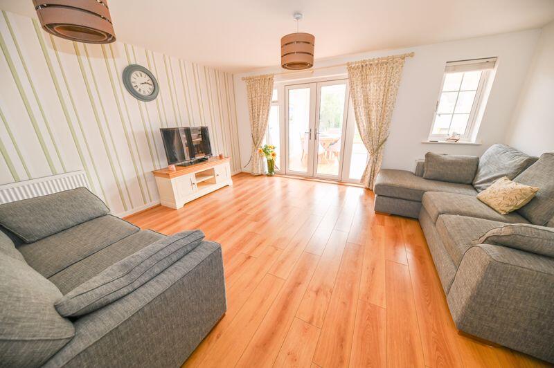 House in Clanfield - View 2