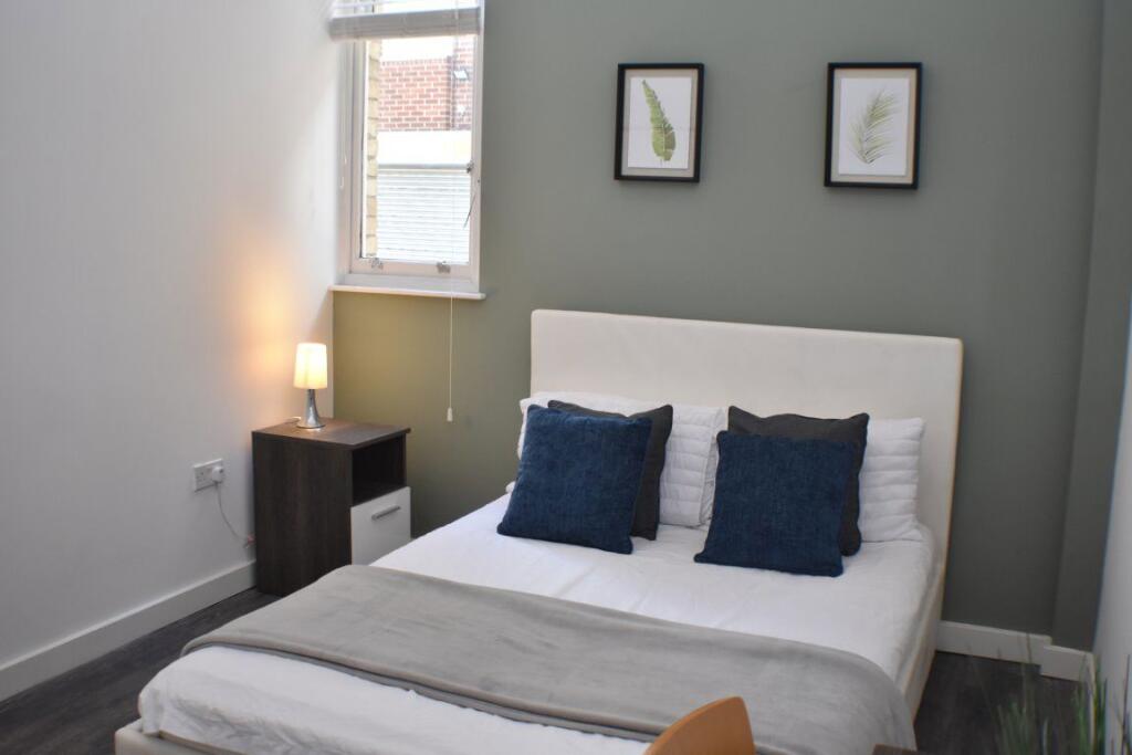 Main image of property: Room 3, Ft 3 21 Priestgate, Peterborough, PE1 1JL