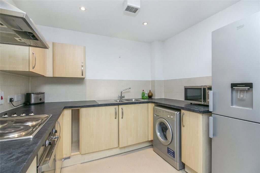 Apartment in London - More