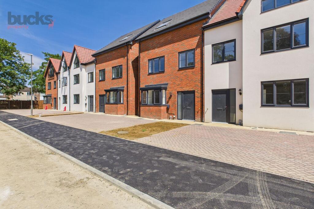 Main image of property: Francis Avenue, Aylesbury, HP21