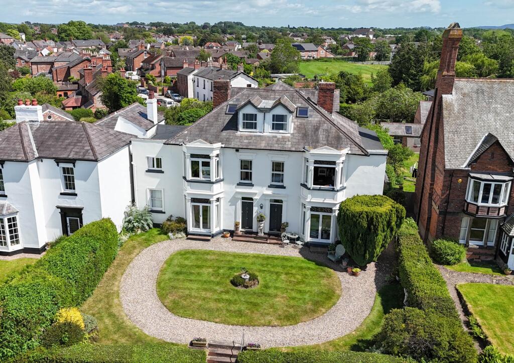2-bed flat on Dee Banks, Chester, £450,000