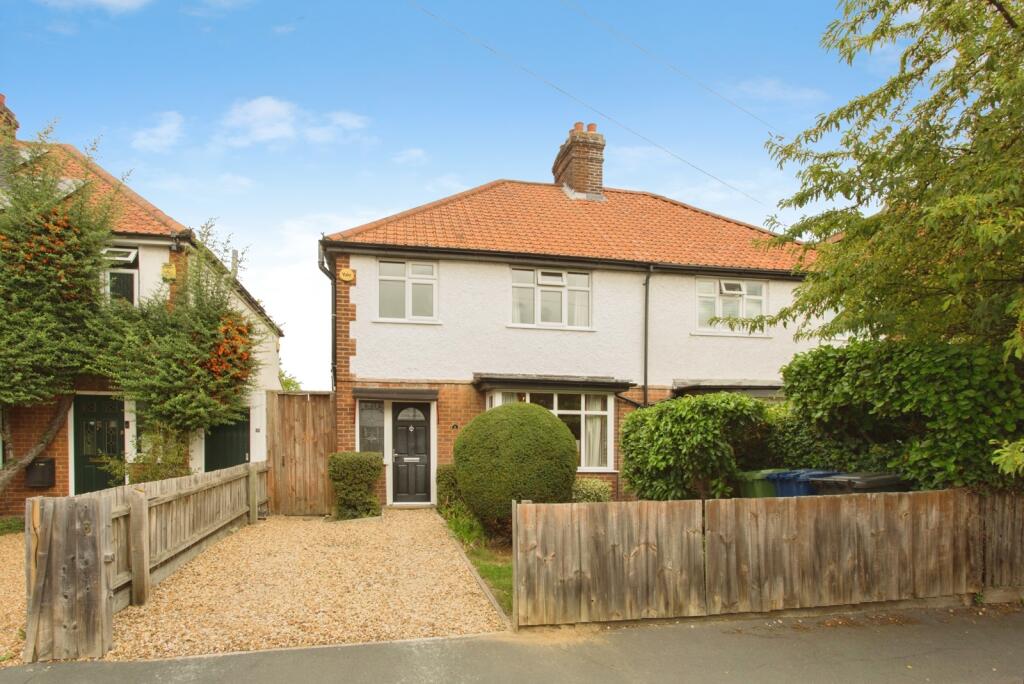 Main image of property: Leys Avenue, Cambridge, Cambridgeshire, CB4