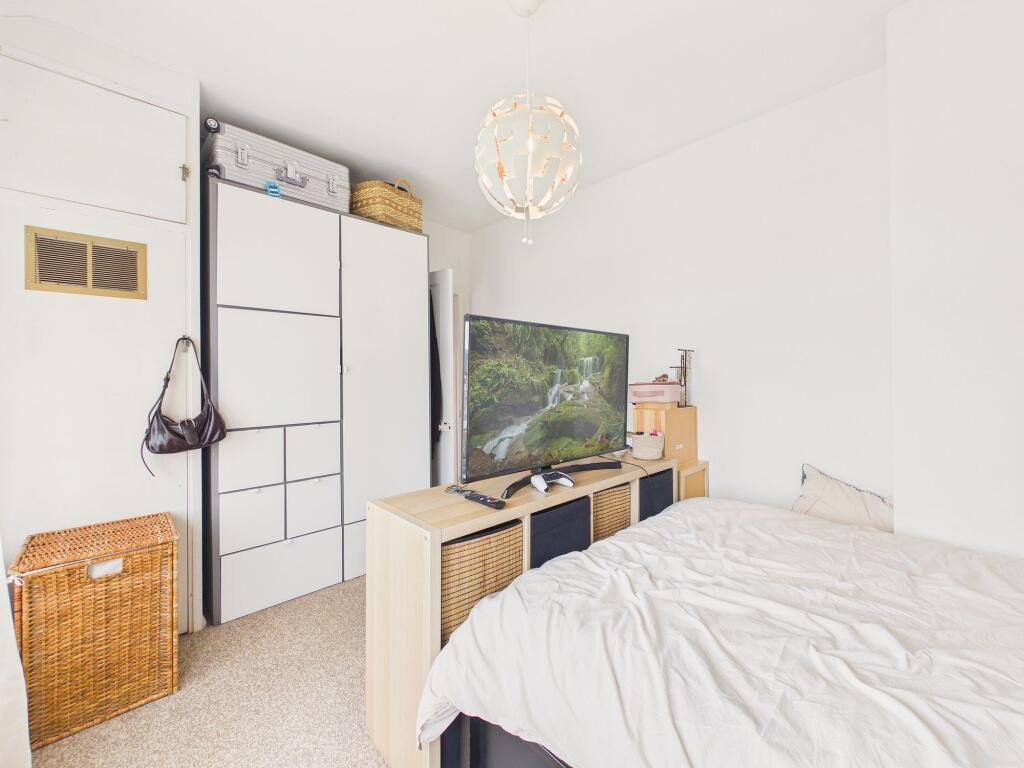 House in Newcastle upon Tyne, Tyne and Wear - More