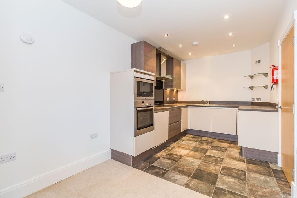 Apartment in Preston - View 3