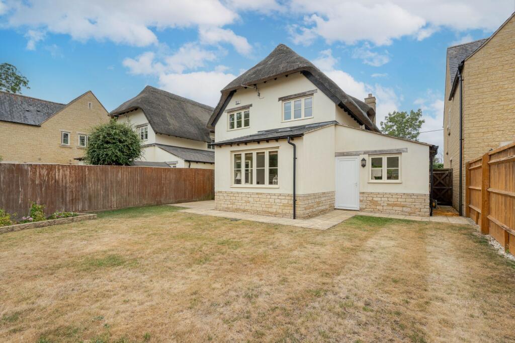 Main image of property: Abingdon Road, Standlake, OX29