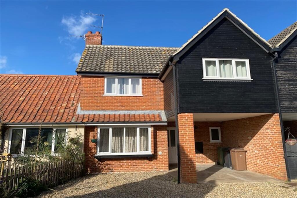 Main image of property: Pitts Hill Close, Norwich, NR15
