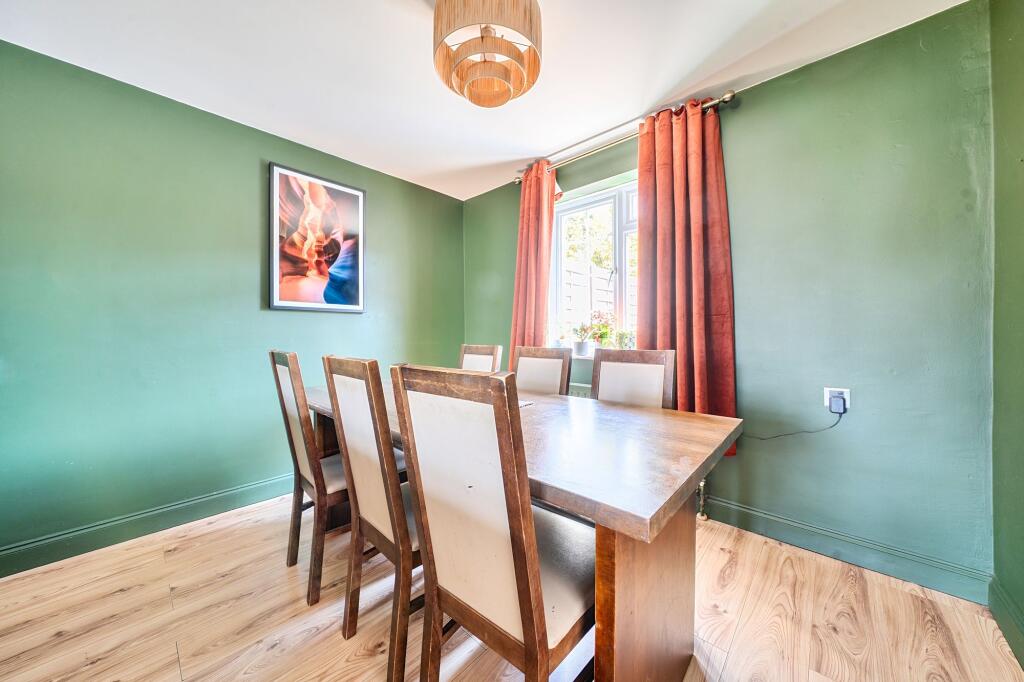 House in Durrington, Wiltshire - View 4