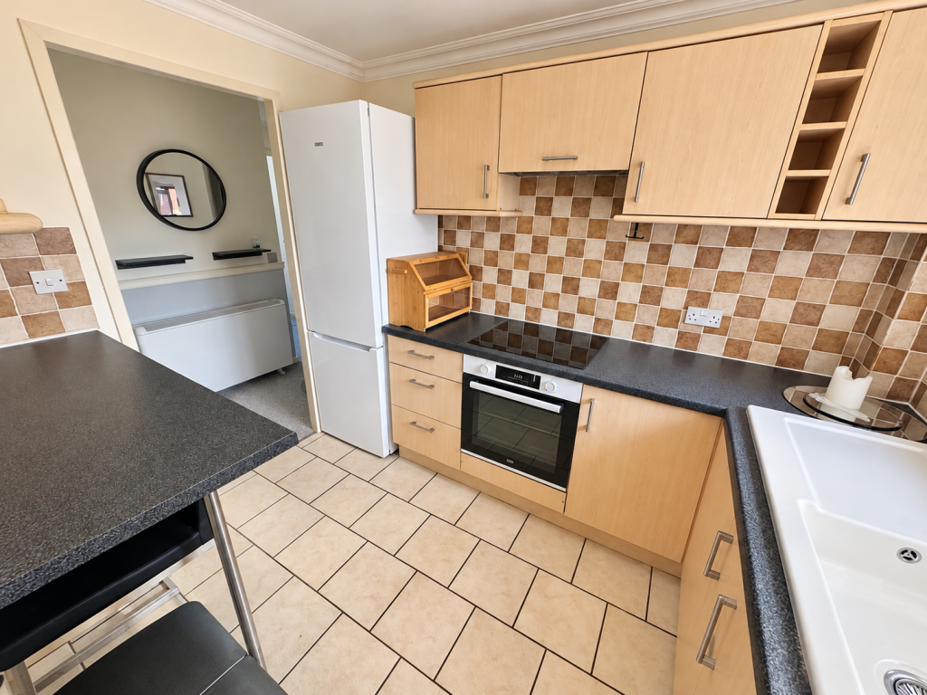 Apartment in Yeovil, Somerset - View 5