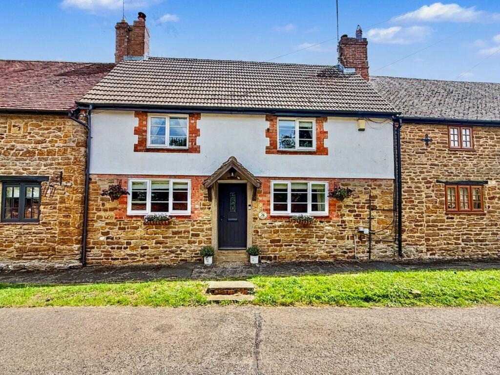 Main image of property: The Porch, Manor Road, Staverton, NN11 6JD