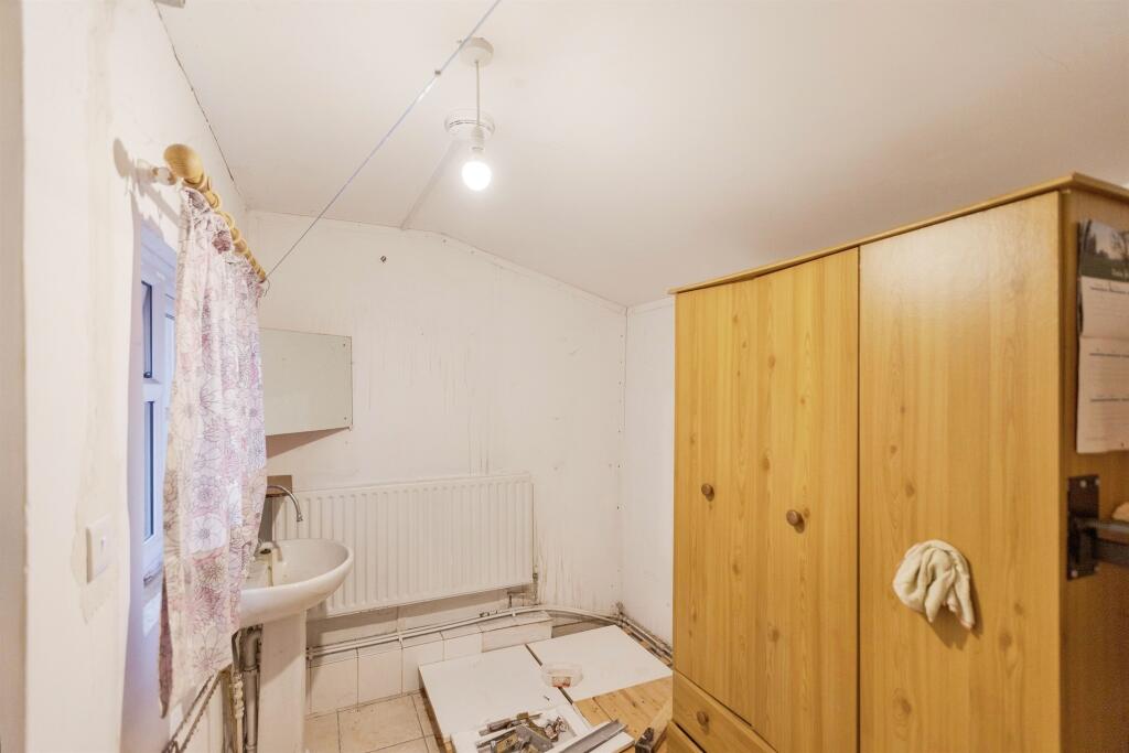 House in Tunbridge Wells, Kent - View 6