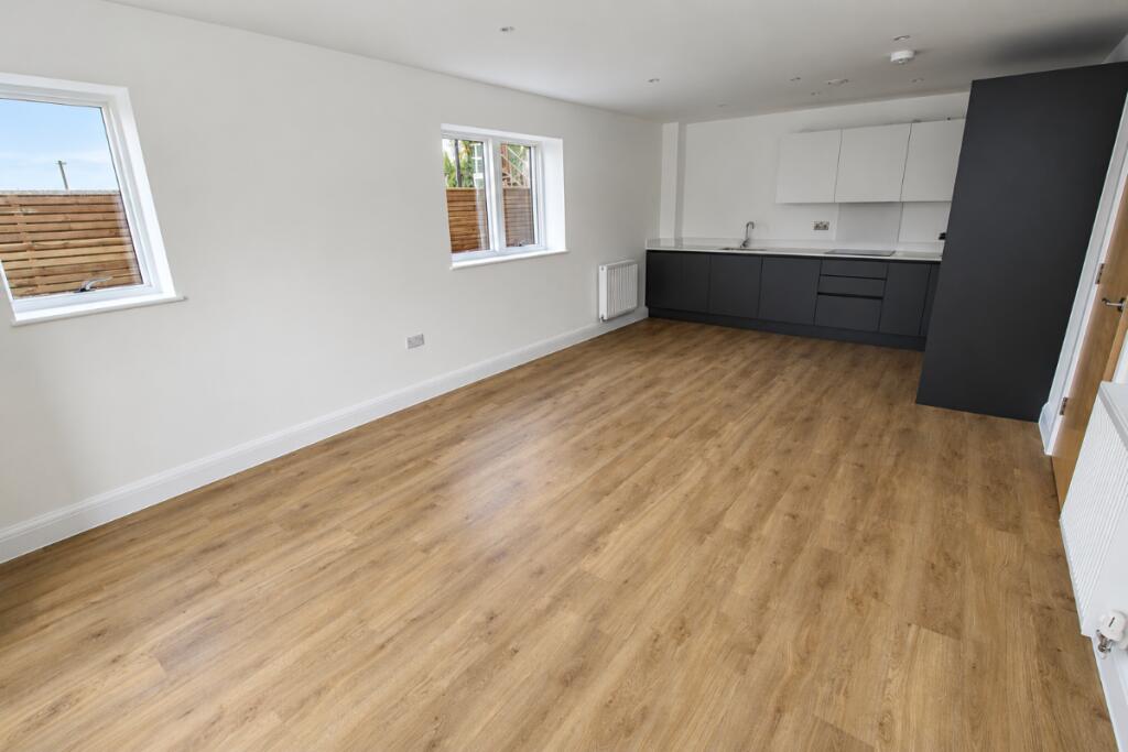 Apartment in Canterbury - View 3