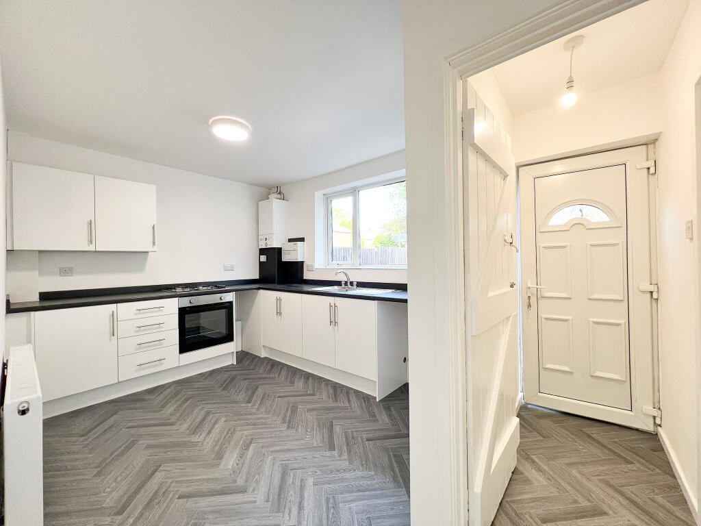 Louisa Street, Droylsden – pohled 2