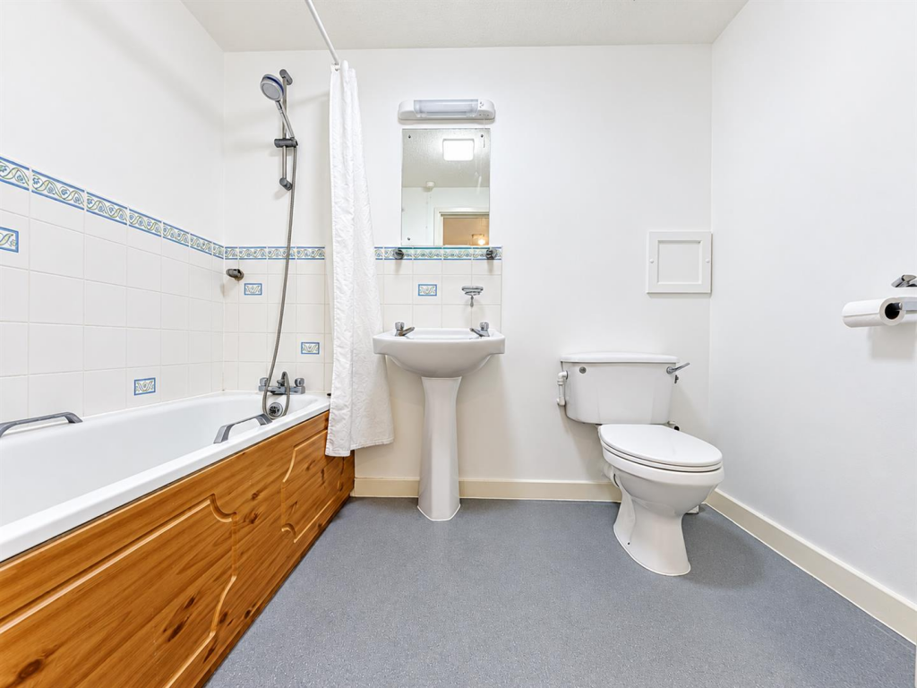 Apartment in London - More