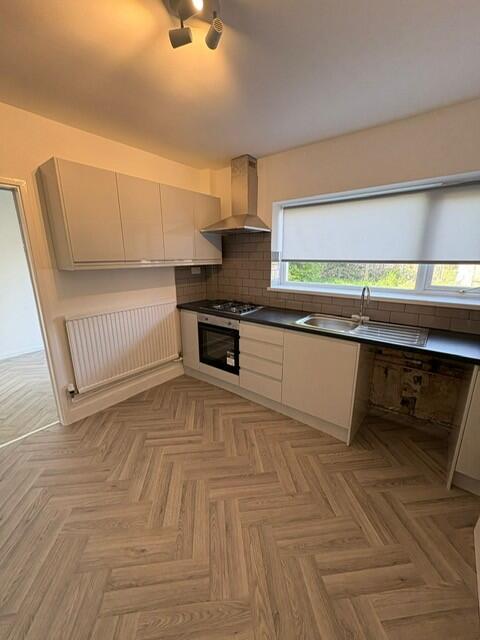 House in Nottingham, Bilborough - More