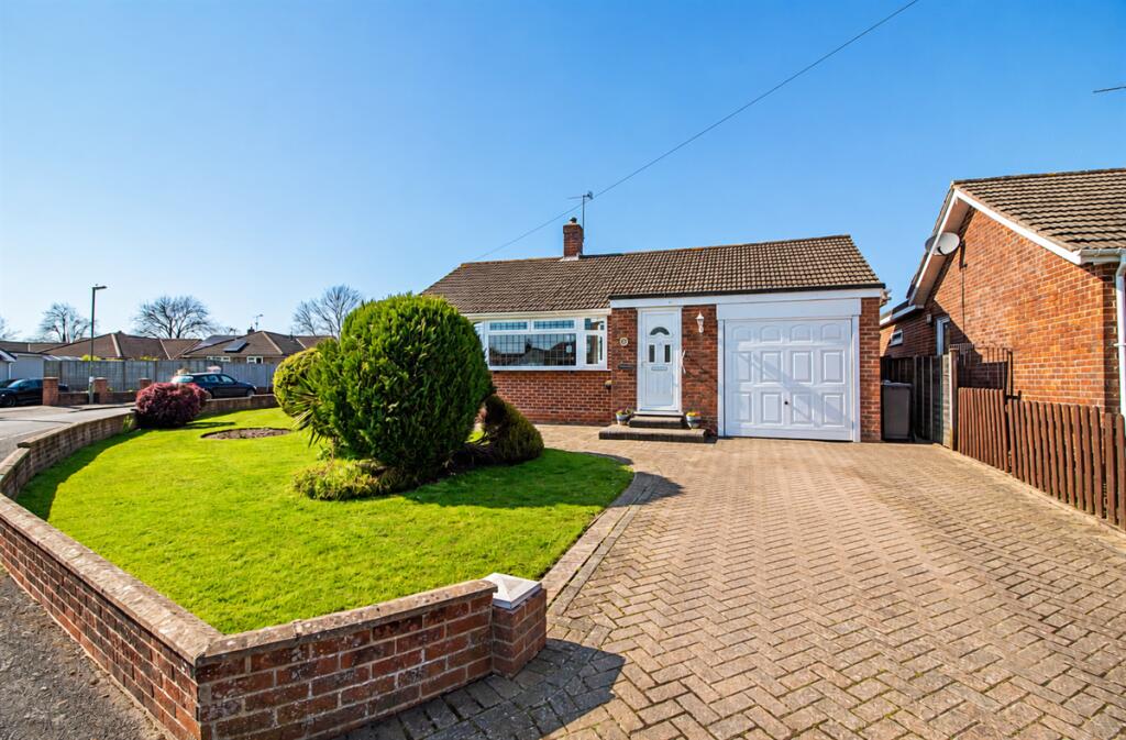 Main image of property: Larchfield Way, Horndean, PO8 9HE