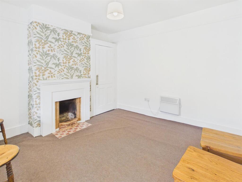 House in Ipswich - View 2