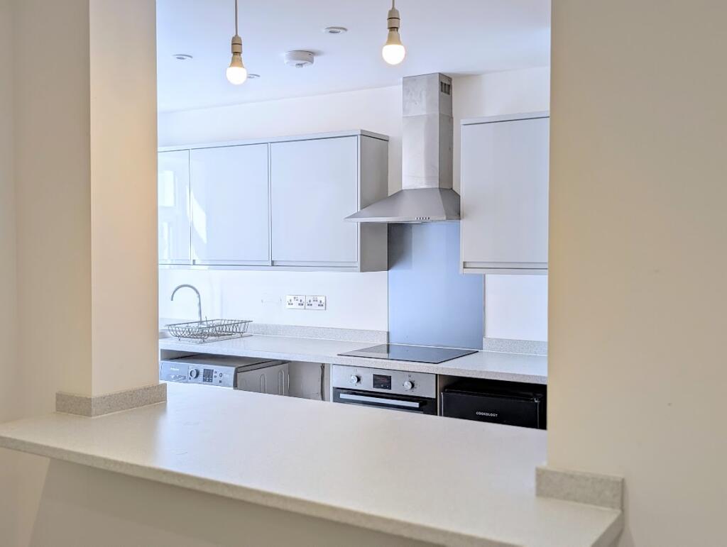 Apartment in Worthing, Broadwater - View 5
