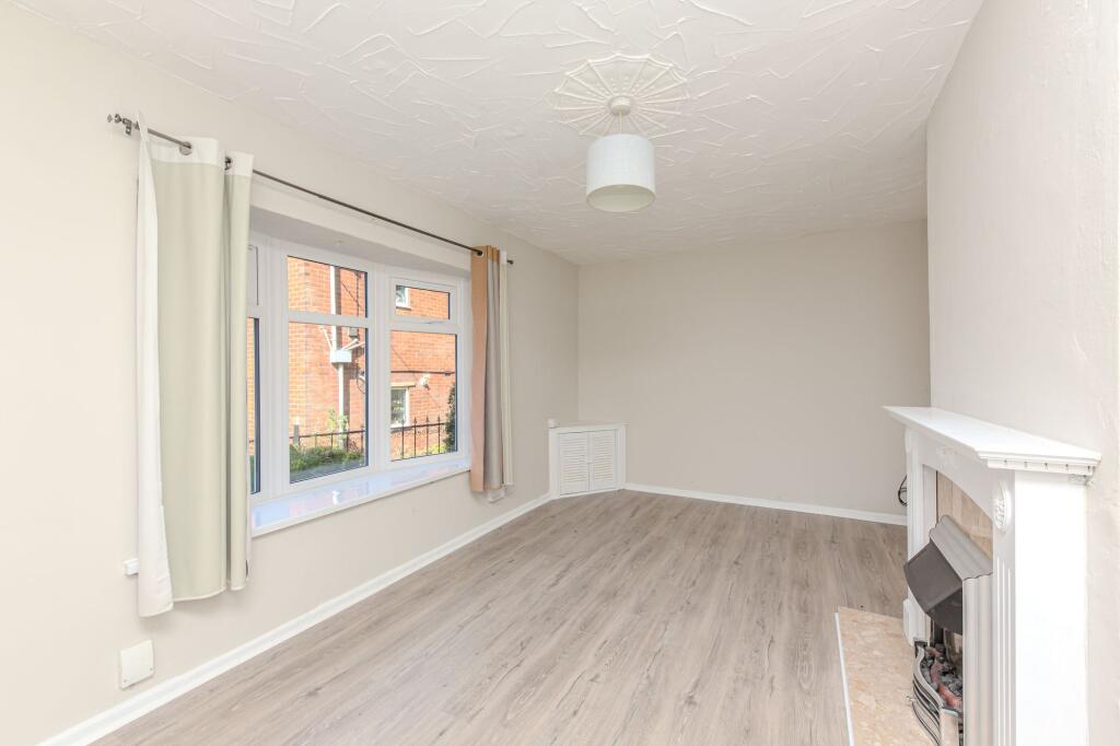 House in Stoke-on-Trent - View 5