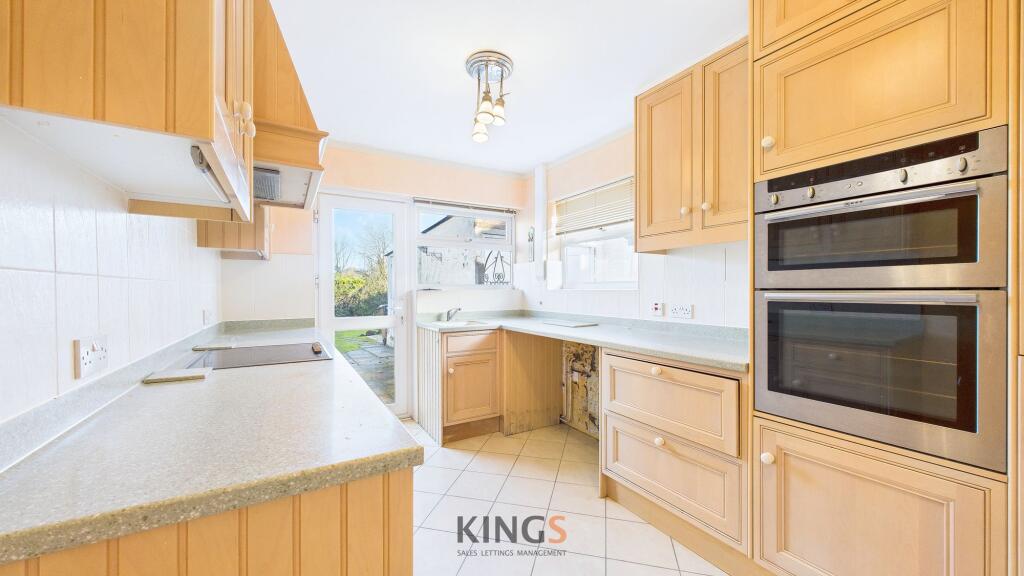 Sunnybank Road, Potters Bar, EN6 photo 3