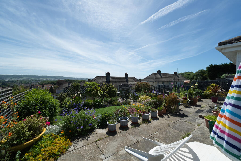 House in Weston-super-Mare, Worlebury - More