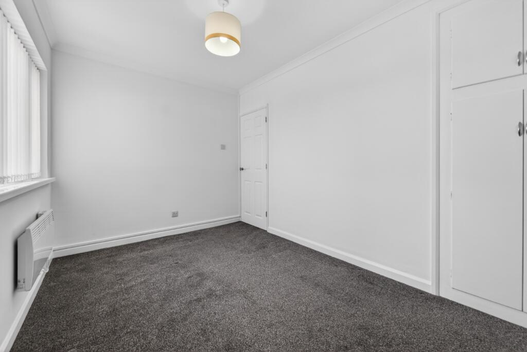 Apartment in Cardiff, Rumney - More