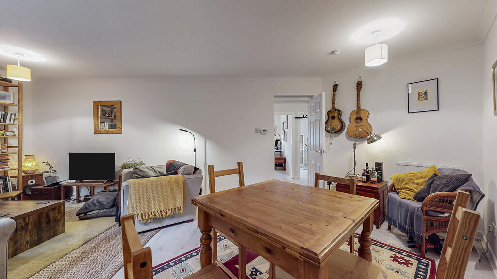 Kelvindale Gardens, Kelvindale - View 5