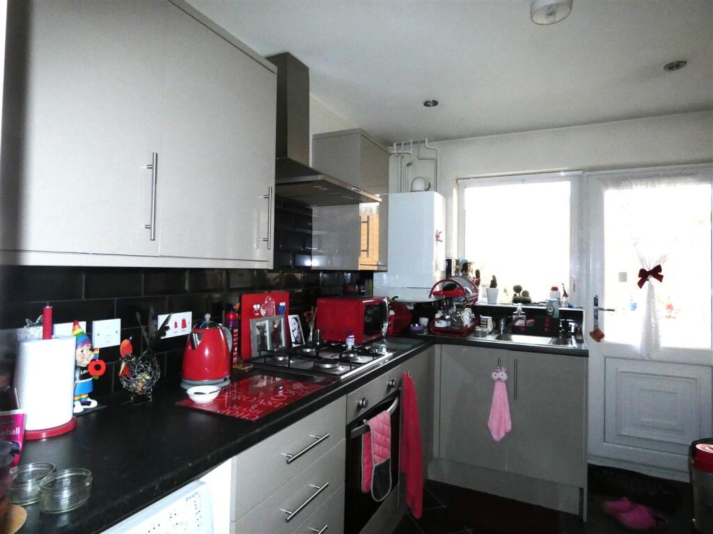 House in Oldham - View 4