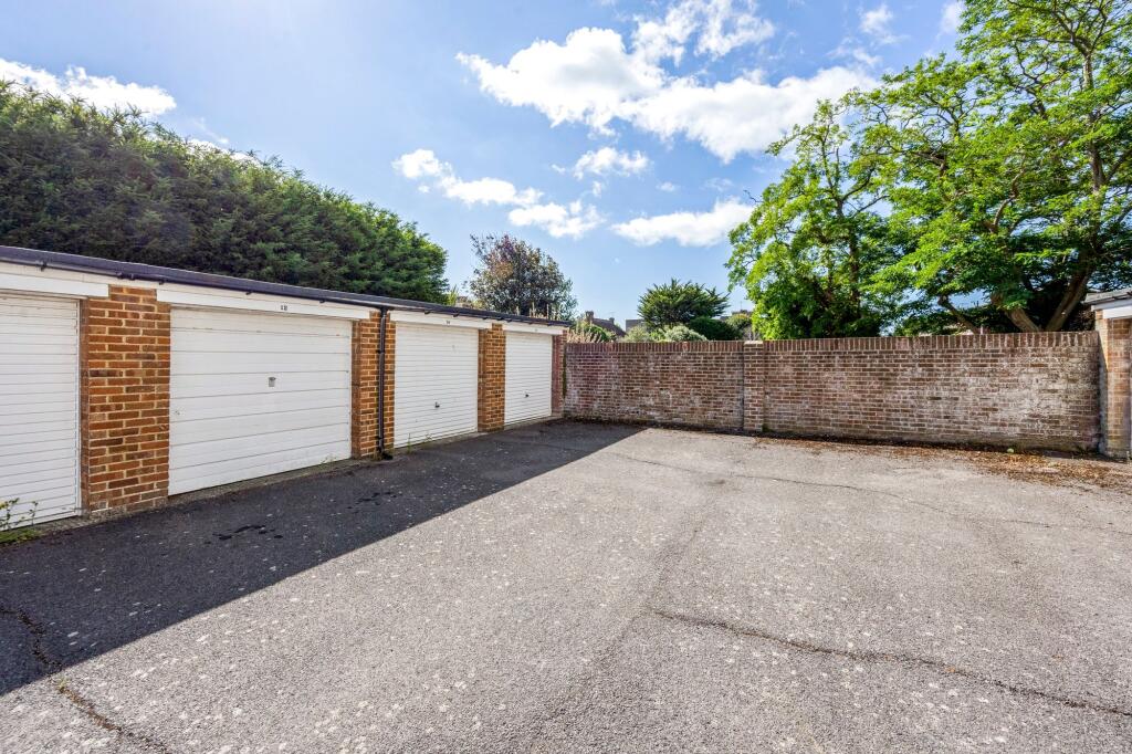 Apartment in Worthing, West Worthing - View 4