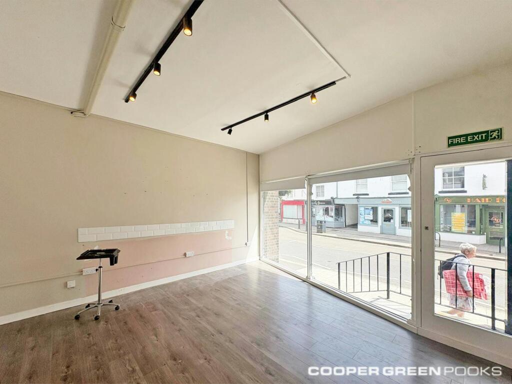 Ground Floor Rear Retail Area