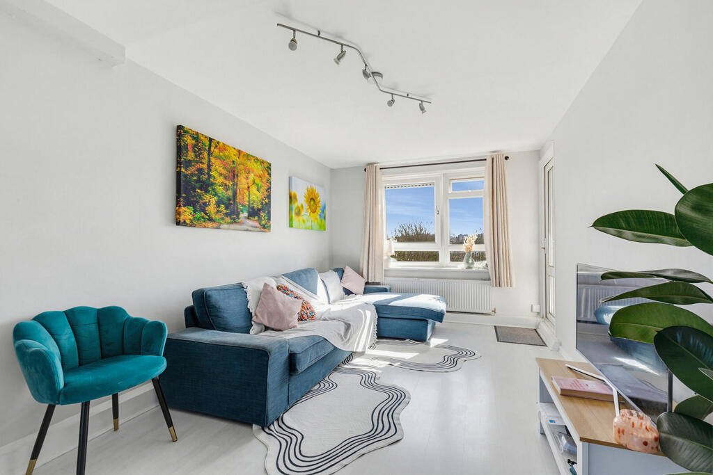 Main image of property: Hydethorpe Road, SW12